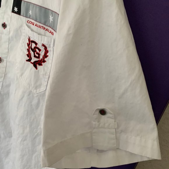 Like New Men's Classic Coogi Button Down Shirt - Picture 6 of 11